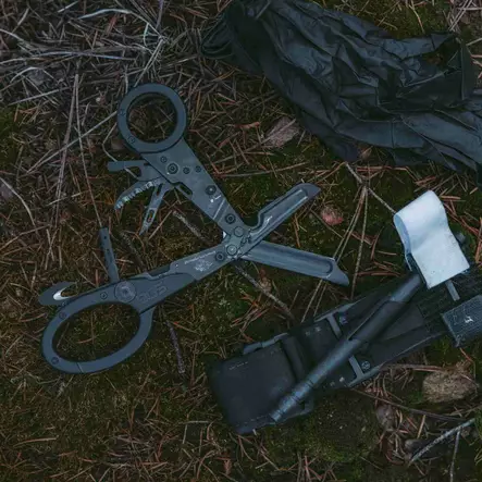 SOG Parashears Black - Ensiaputarvikkeet - 729857008945 - 2